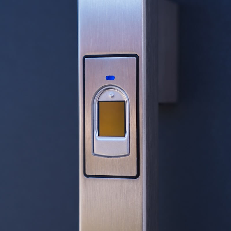 Vhodna vrata na prstni odtis