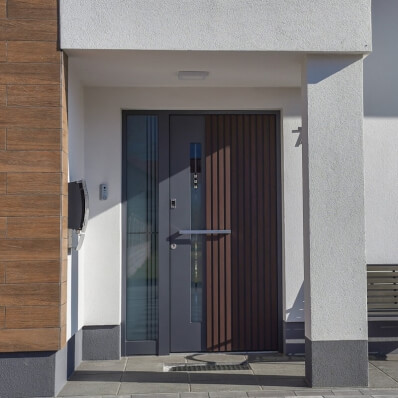 Moderna vhodna vrata s 3D efektom